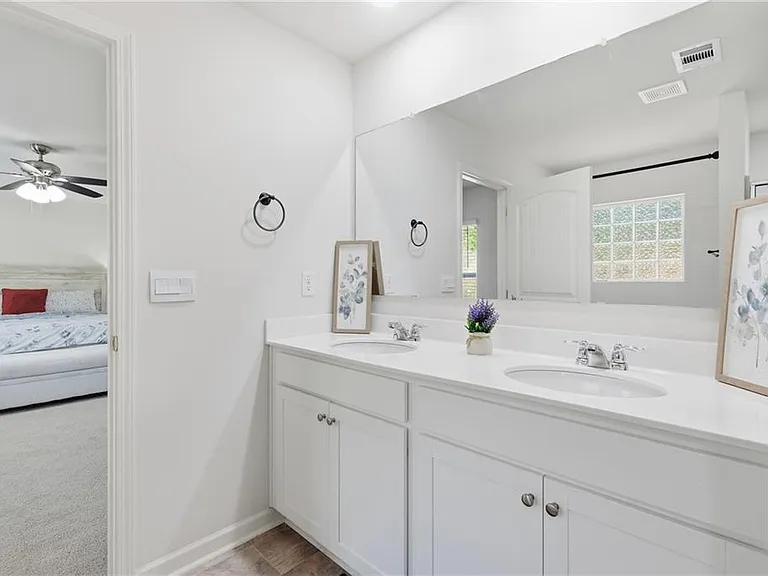 4910 Bramblett Grove Pl — Photo 16