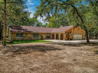 5504 Hillside Ln, Brenham, TX 77833