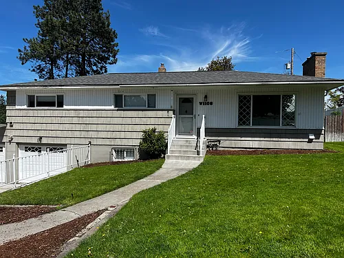 1106 W Claney Ct Photo 1
