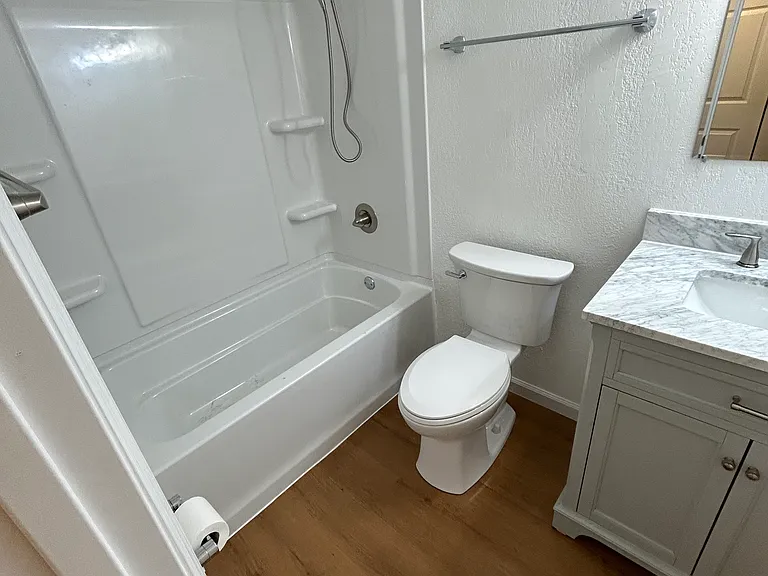 232 Ross Rd — Photo 5