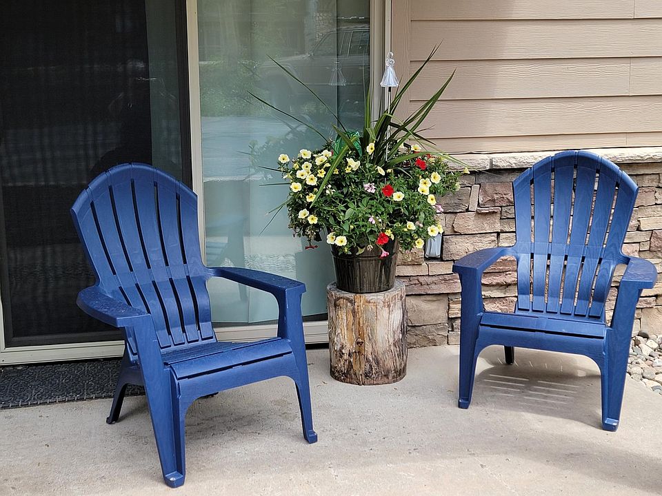 1 of 2 outdoor patios