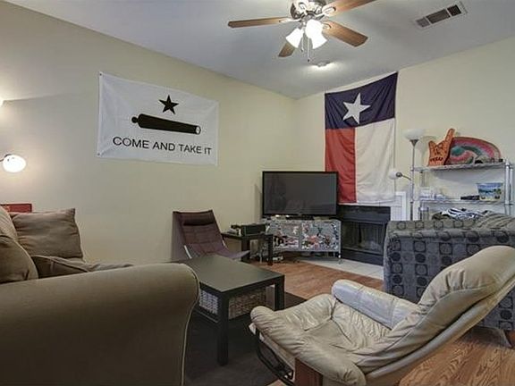2nd image of 106 E 30th St APT 207