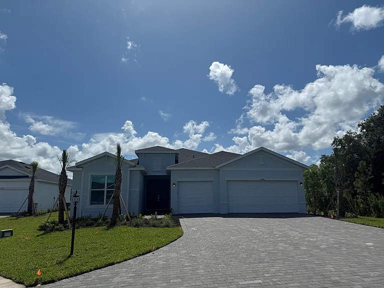 10481 Mineral Ct — Photo 2