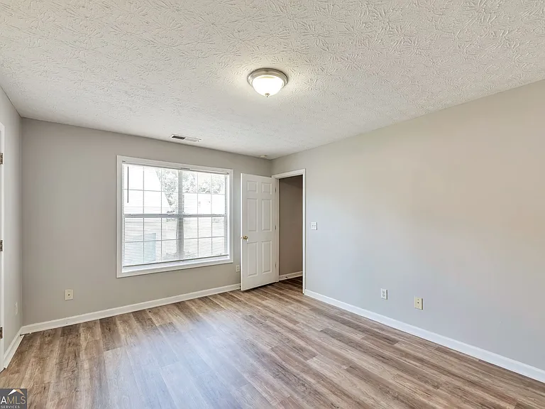 38 Rockport Dr — Photo 27