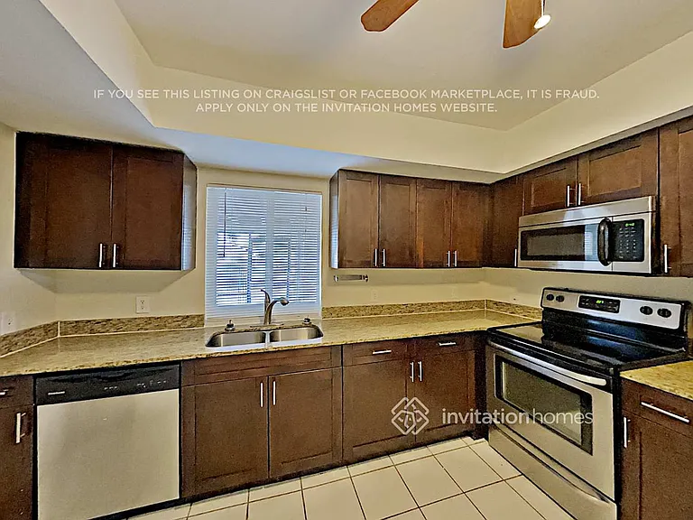 6433 NW 21st Ct — Photo 8