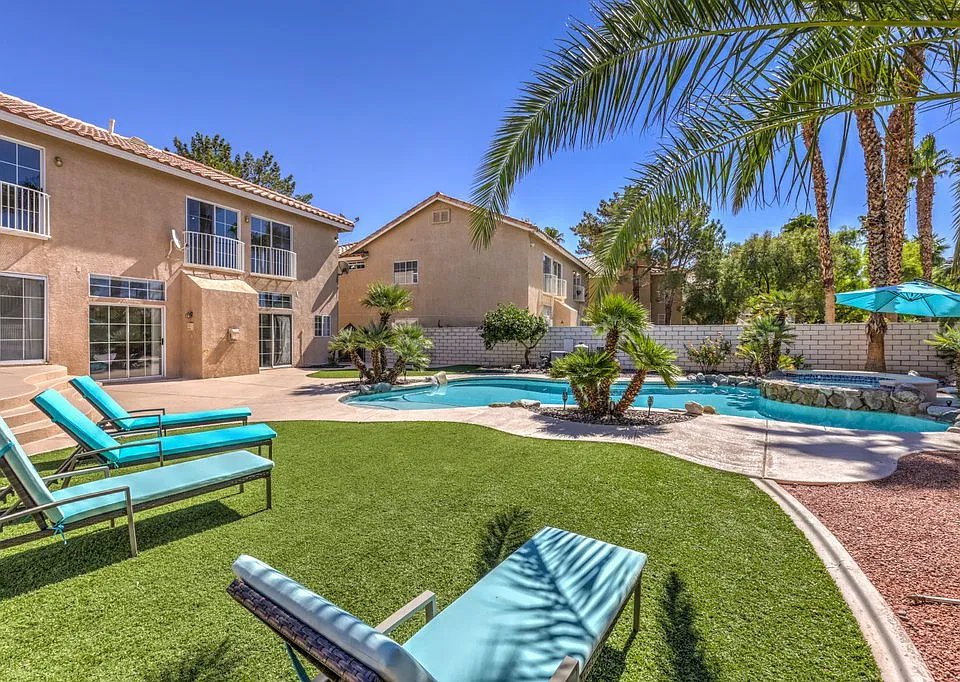 2402 Legacy Island Cir