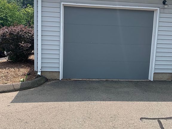 3rd image of 28 Ivy Ln #28