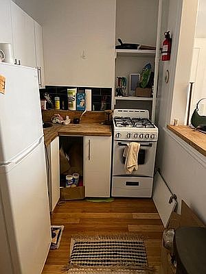 2nd image of 178 Lafayette St APT 6