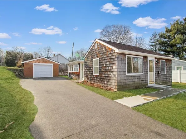 23 John St, Westerly, RI 02891