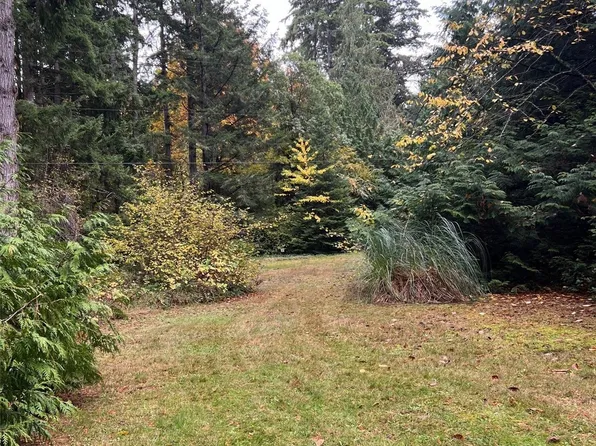 11180 Skinner Road NE, Bainbridge Island, WA 98110