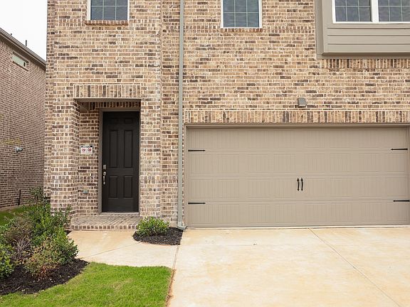 4th image of 709 Portina Dr