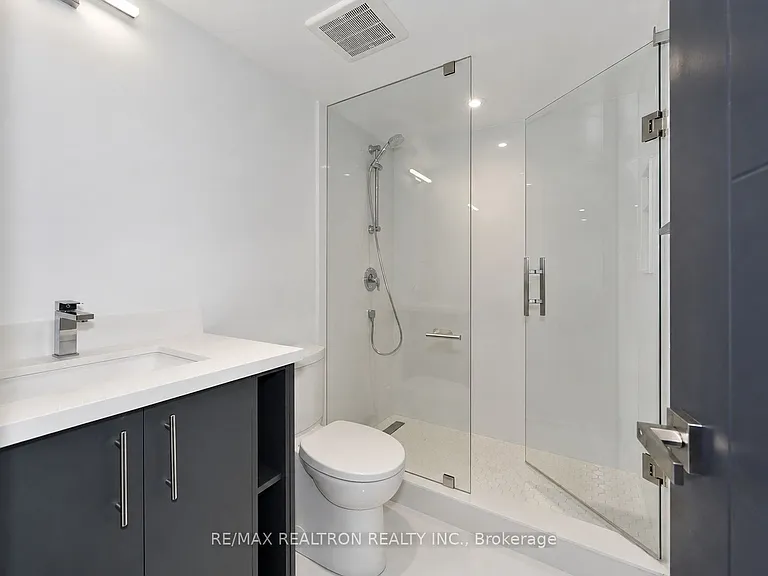 230 Boon Ave #4 — Photo 14