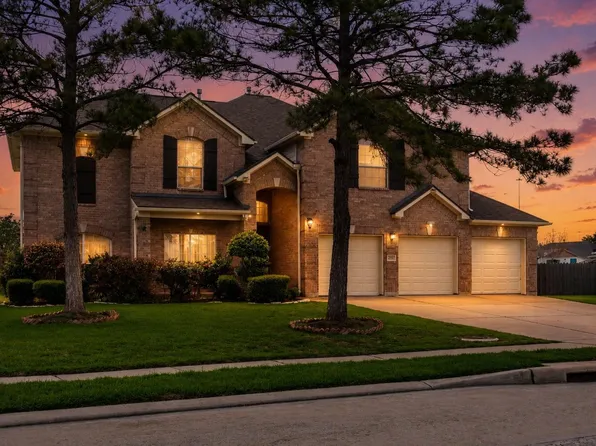 23307 Parkway Lakes Ln, Richmond, TX 77407