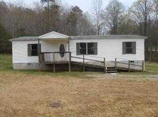 100 Red Hawk Ln, Powell, TN 37849