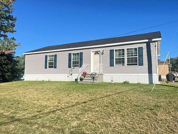 2nd image of 13 Cynthia Dr