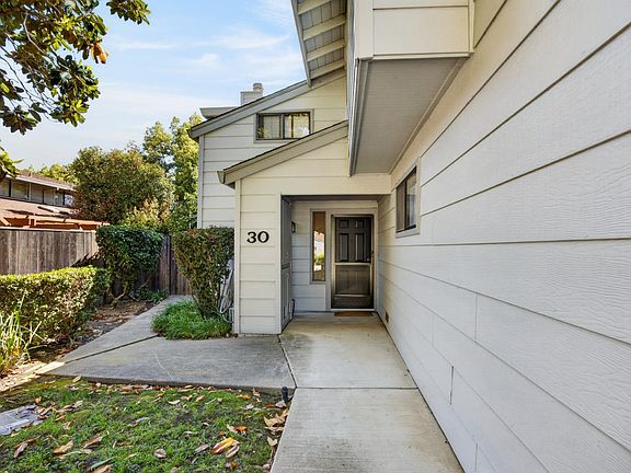 4th image of 30 Park Place Ct