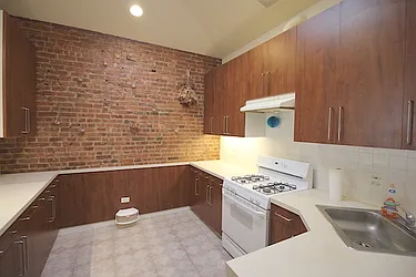 Rented by URBAN UTOPIA REALTY LLC