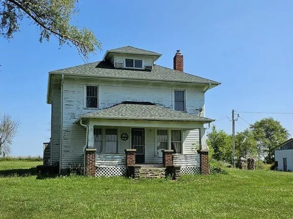 5585 NE Jefferson Dr, Hamilton, MO 64644