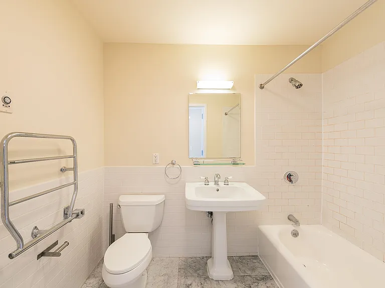 222 Montgomery St #2F — Photo 6