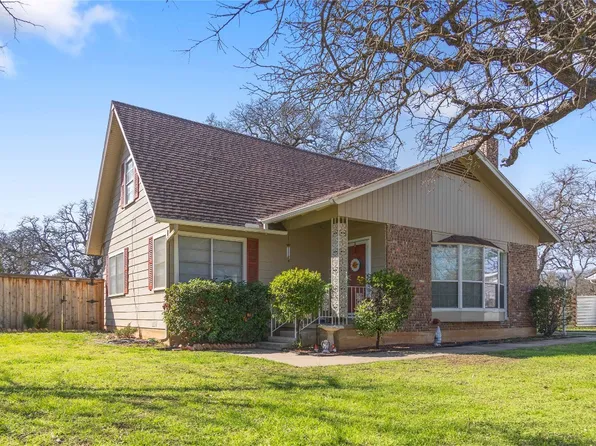 1907 Vine St, Brownwood, TX 76801