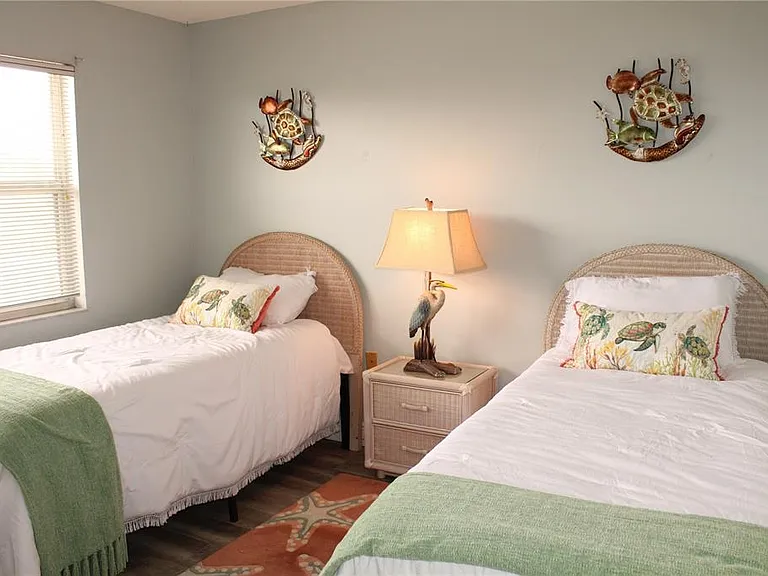 4240 Ironwood Cir #404 — Photo 28