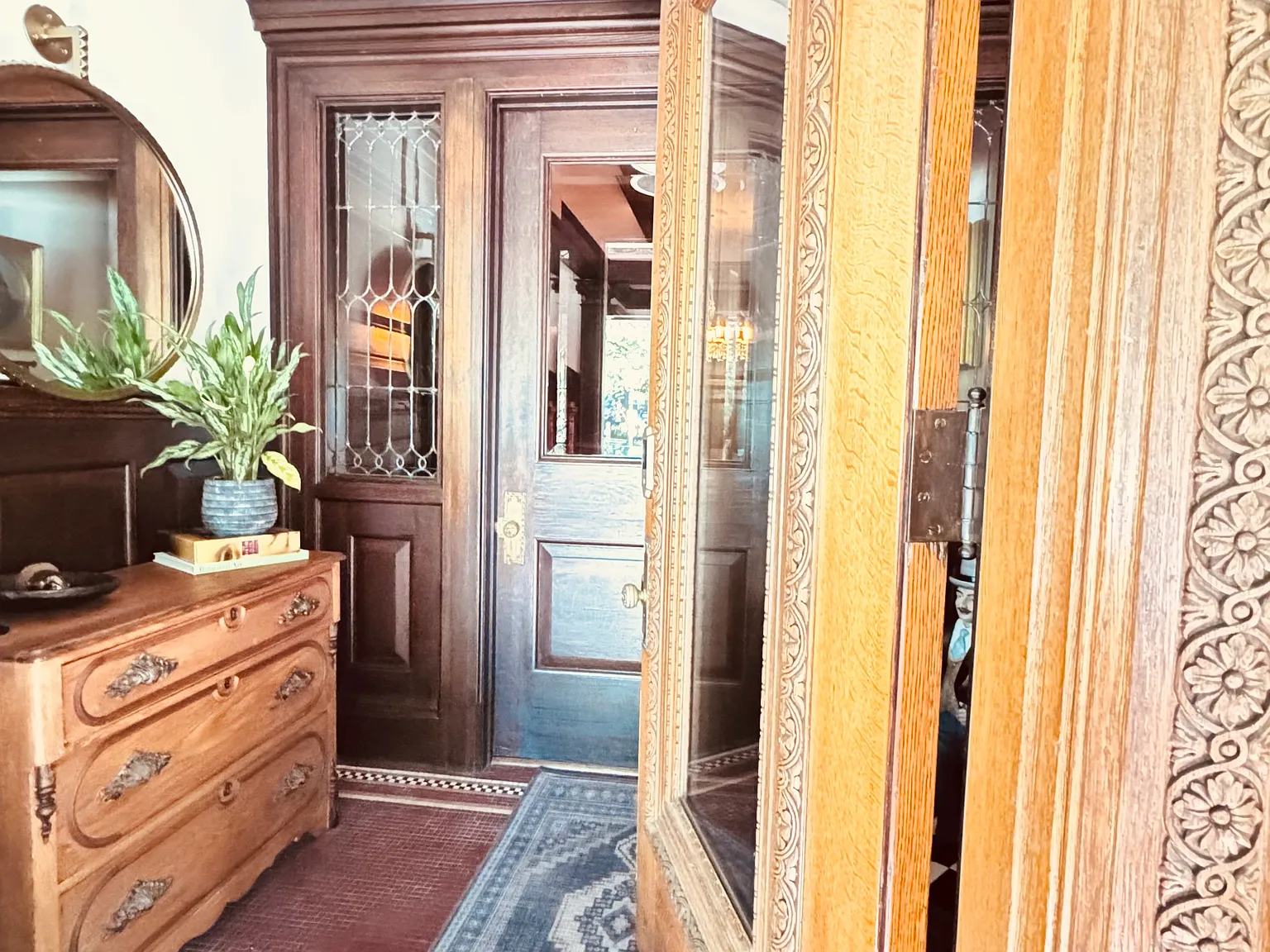 7 bed, 6000 sqft, $950 — Photo 3