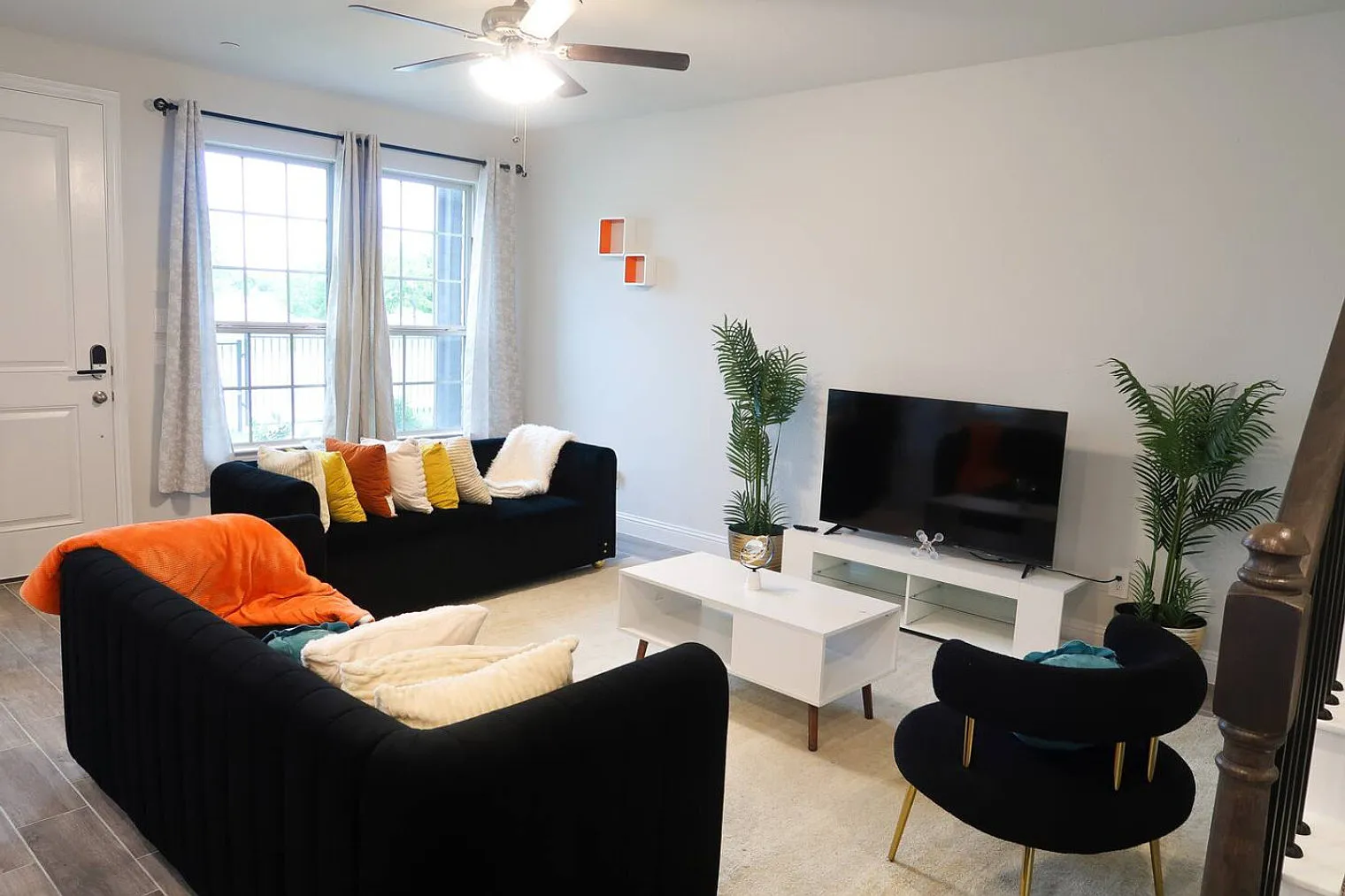 3 bed, 2.0 bath, 1614 sqft, $6,530 — Photo 1