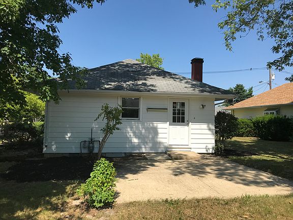 4th image of 3 Saratoga Pl