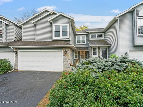 530 Highwood Circle, Albany, NY 12203