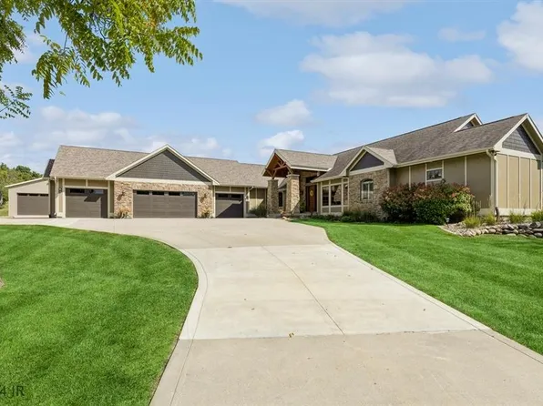 24977 Ridge Rd, Adel, IA 50003