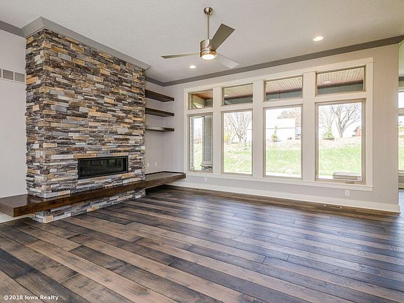 4th image of 8273 Bailey Dr