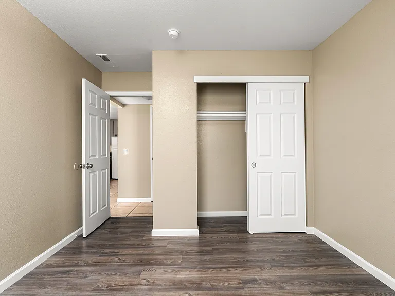 Cedar Park Apartments — Photo 34