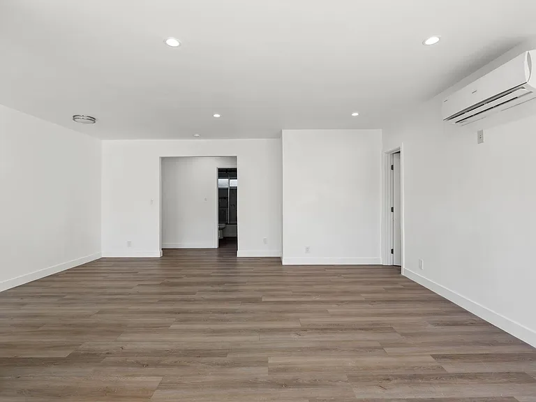 8777 Cadillac Avenue Apartments — Photo 24