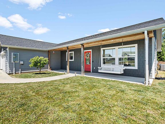 2nd image of 230 Longiflorum Ln