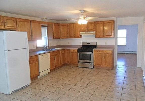 4th image of 16 West St #2