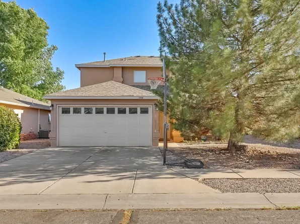 1050 Las Golondrinas Ct NW, Albuquerque, NM 87107