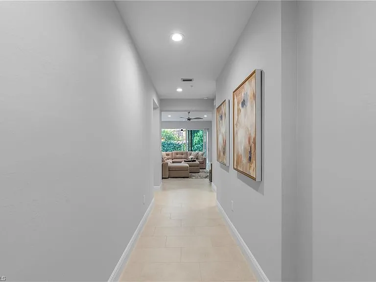 2640 Seychelles Cir #2802 — Photo 5