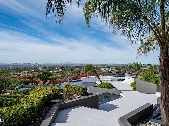 5th image of 10324 E CALLE DE LAS BRISAS --