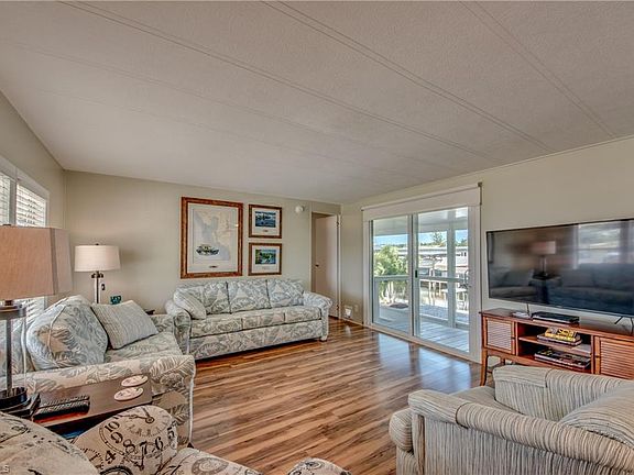 3rd image of 4856 Sandpiper Dr