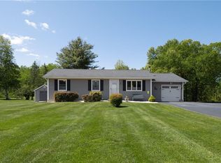 8 Sean Dr, Hopewell Junction, NY 12533