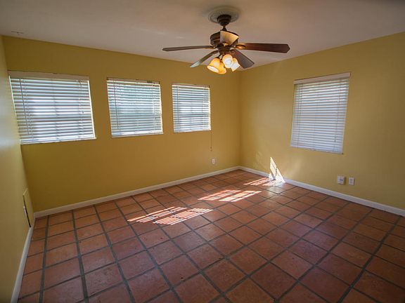 5th image of 128 NE Estia Ln