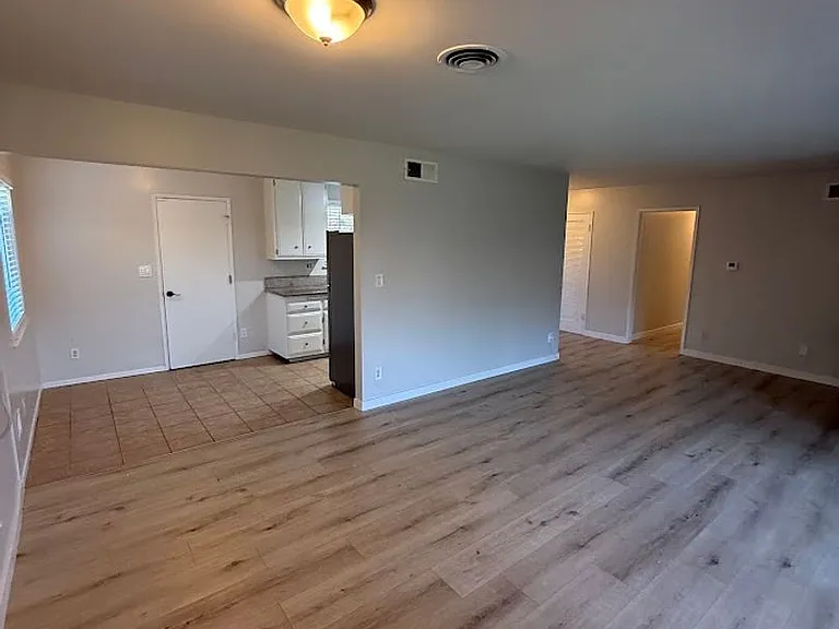 15148 Oro Grande St — Photo 17