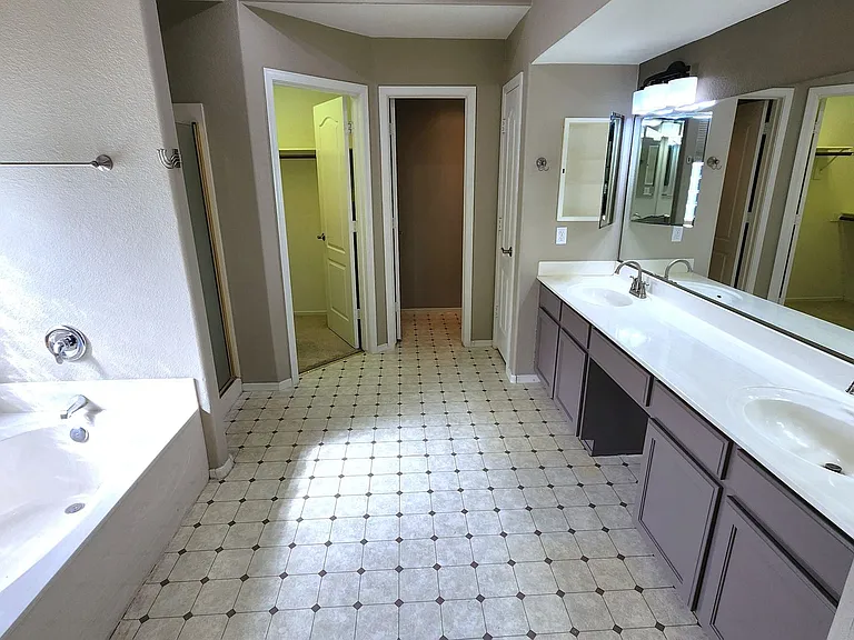 1691 W Musket Way — Photo 37