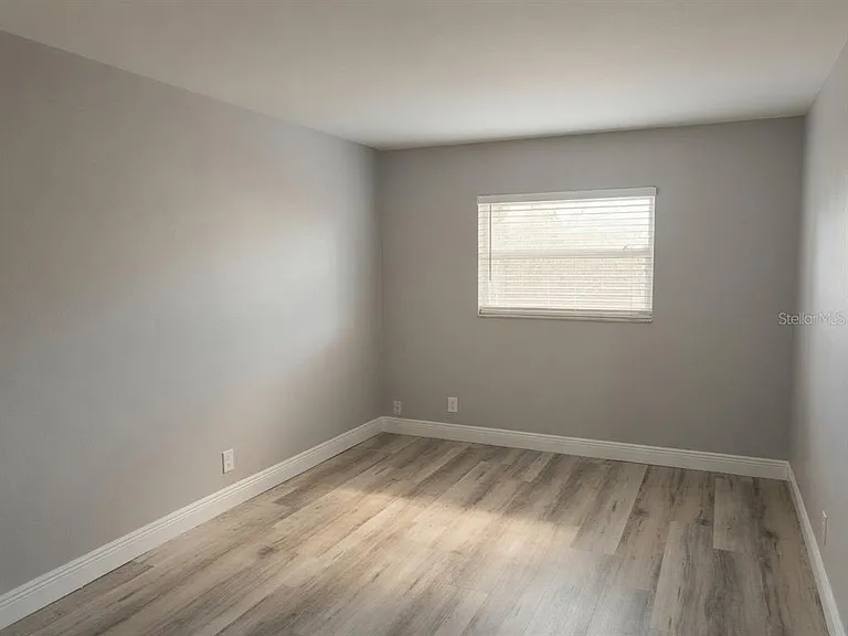 107 W Clay Ave #2 — Photo 3