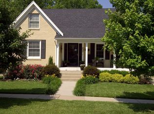 427 Fairlawn Rd, Saint Matthews, KY 40207