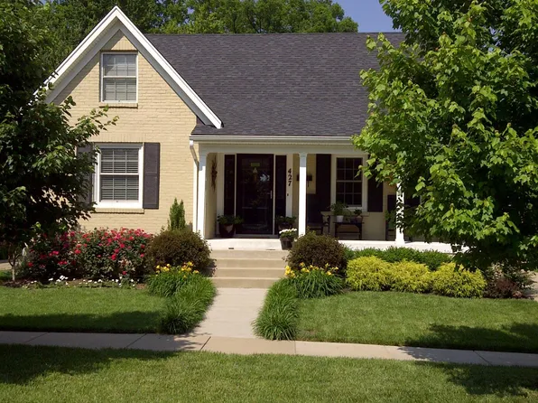 427 Fairlawn Rd, Saint Matthews, KY 40207