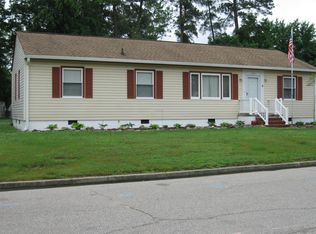 109 Princeton Rd, Colonial Heights, VA 23834