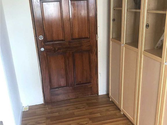 5th image of 255 Mineola Blvd #2R
