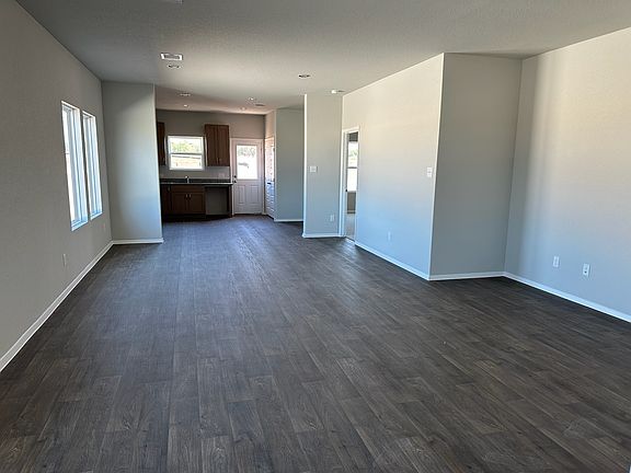 4th image of 136 Adze Dr