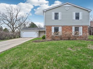 24 Pottowattomie Ct, Naperville, IL 60563